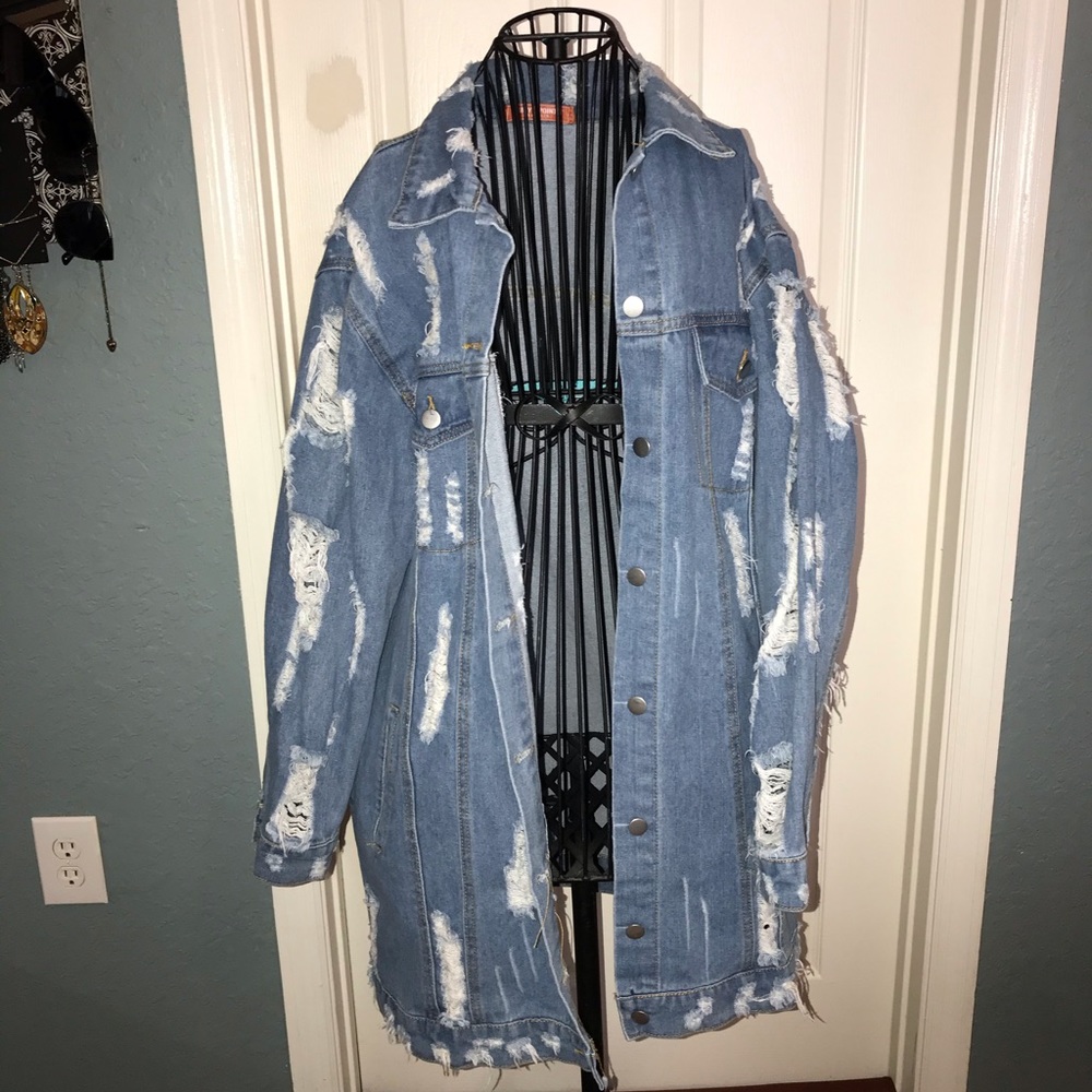 Distress long jean jacket